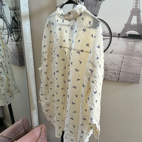 Button up - Picture 4 of 4